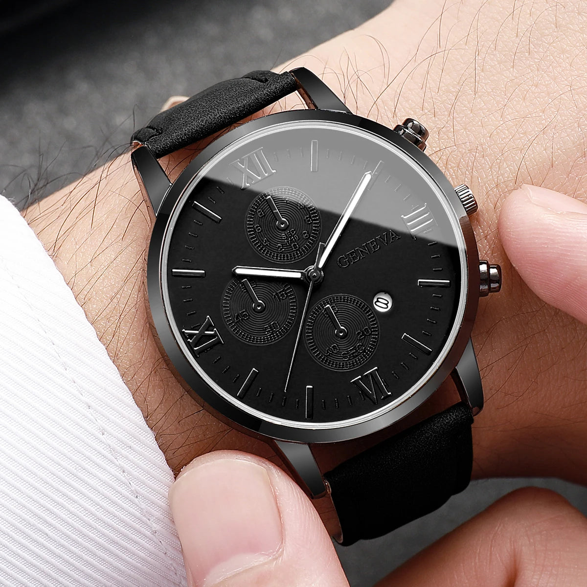 Elegant Leather Quartz Watch